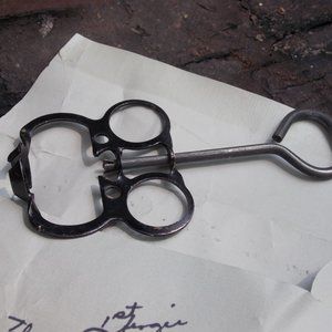 Vintage  cherry pitter